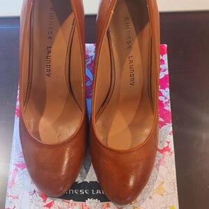 Leather Wedge Heeled Pumps By Chinese Laundry Size 10